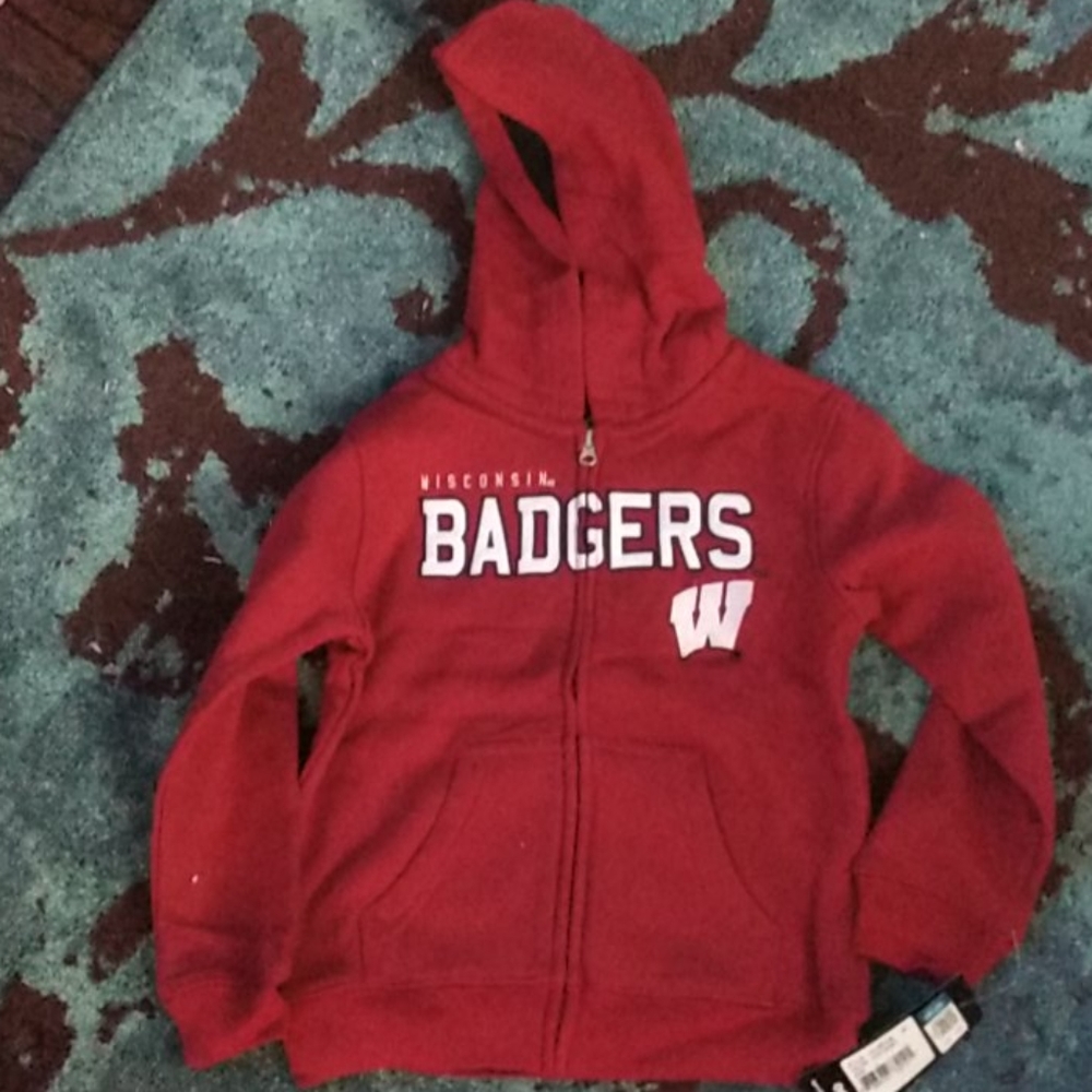 NCAA Wisconsin Badgers Hoodie NEW Kids size L